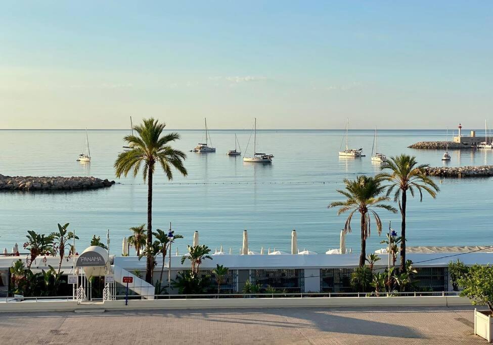 Le Garavan-Vue Mer-Plage-Clim-Terrasse 멍똥 외부 사진
